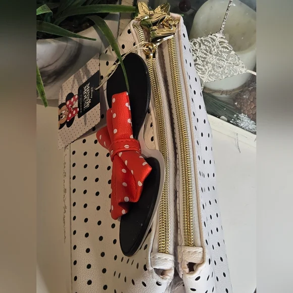 Disney Minnie Mouse Polka Dot Cosmetic Bag - Picture 5 of 7